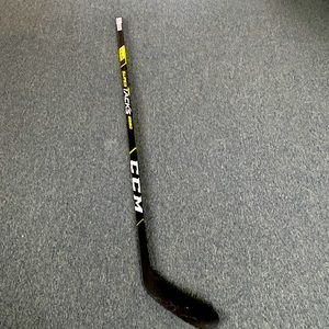 CCM Super Tacks 9360 Grip Senior Hickey Stick (Righty)